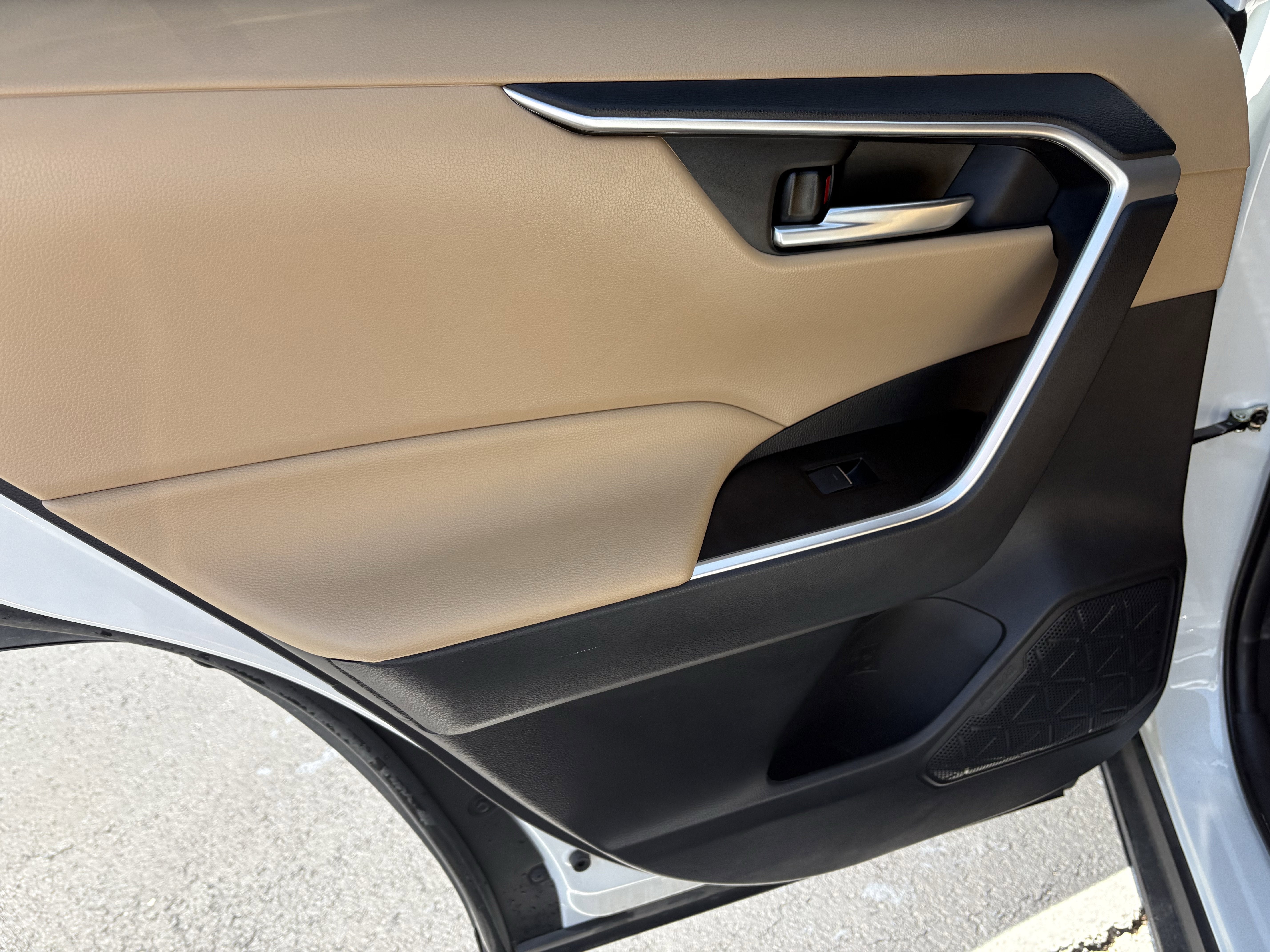 2025 Toyota RAV4 XLE Premium FWD