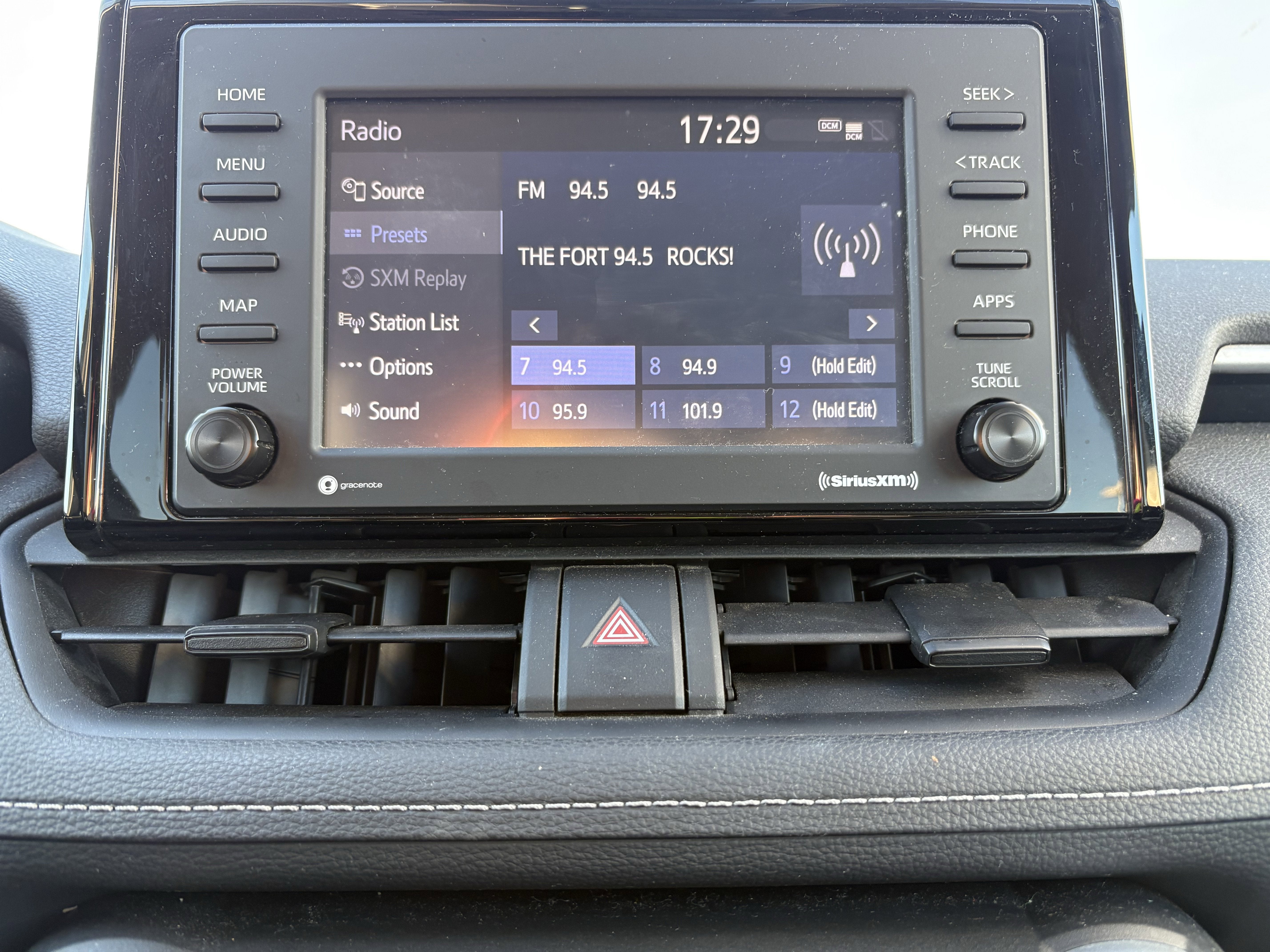 2022 Toyota RAV4 LE FWD