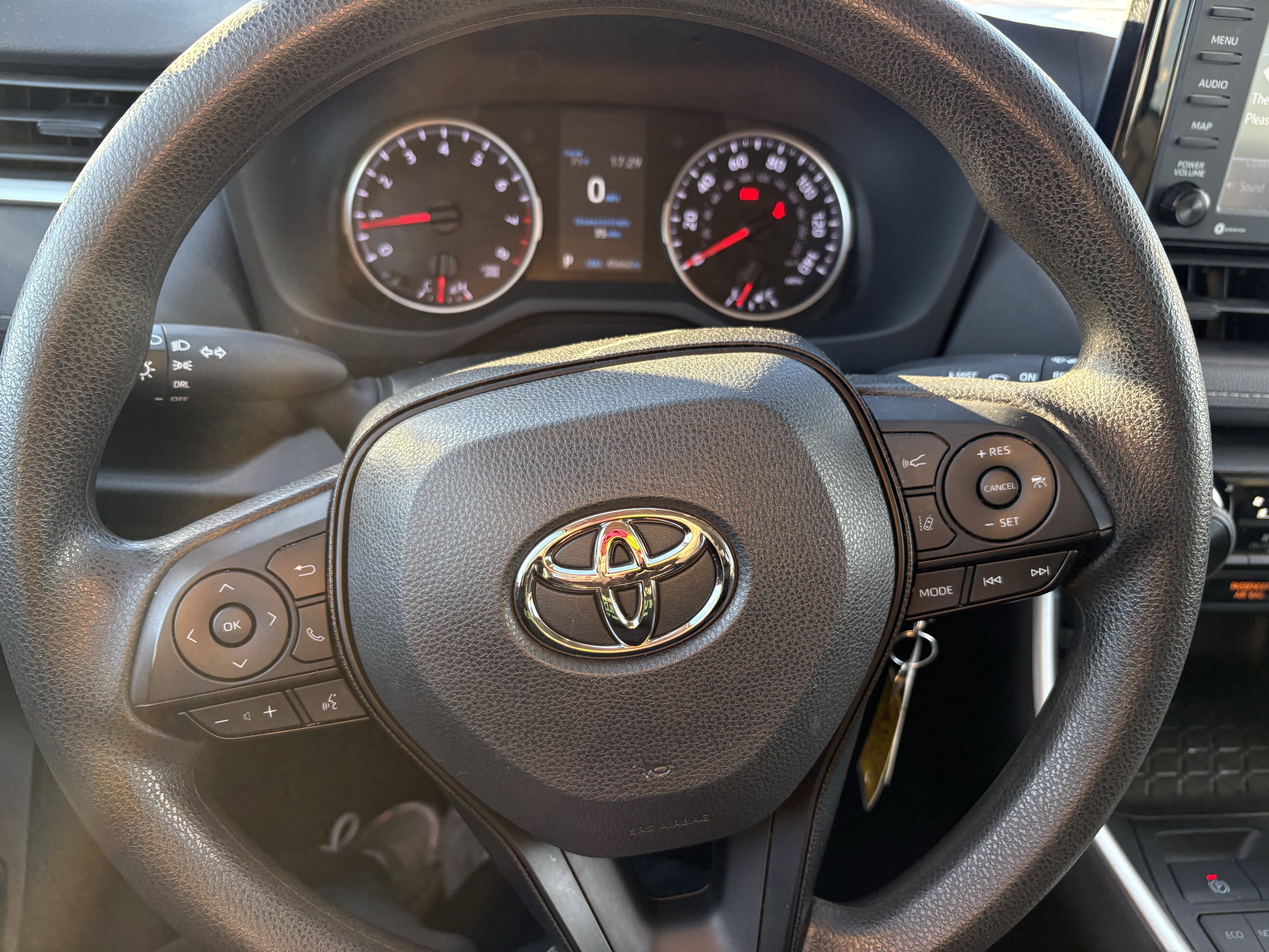 2022 Toyota RAV4 LE FWD