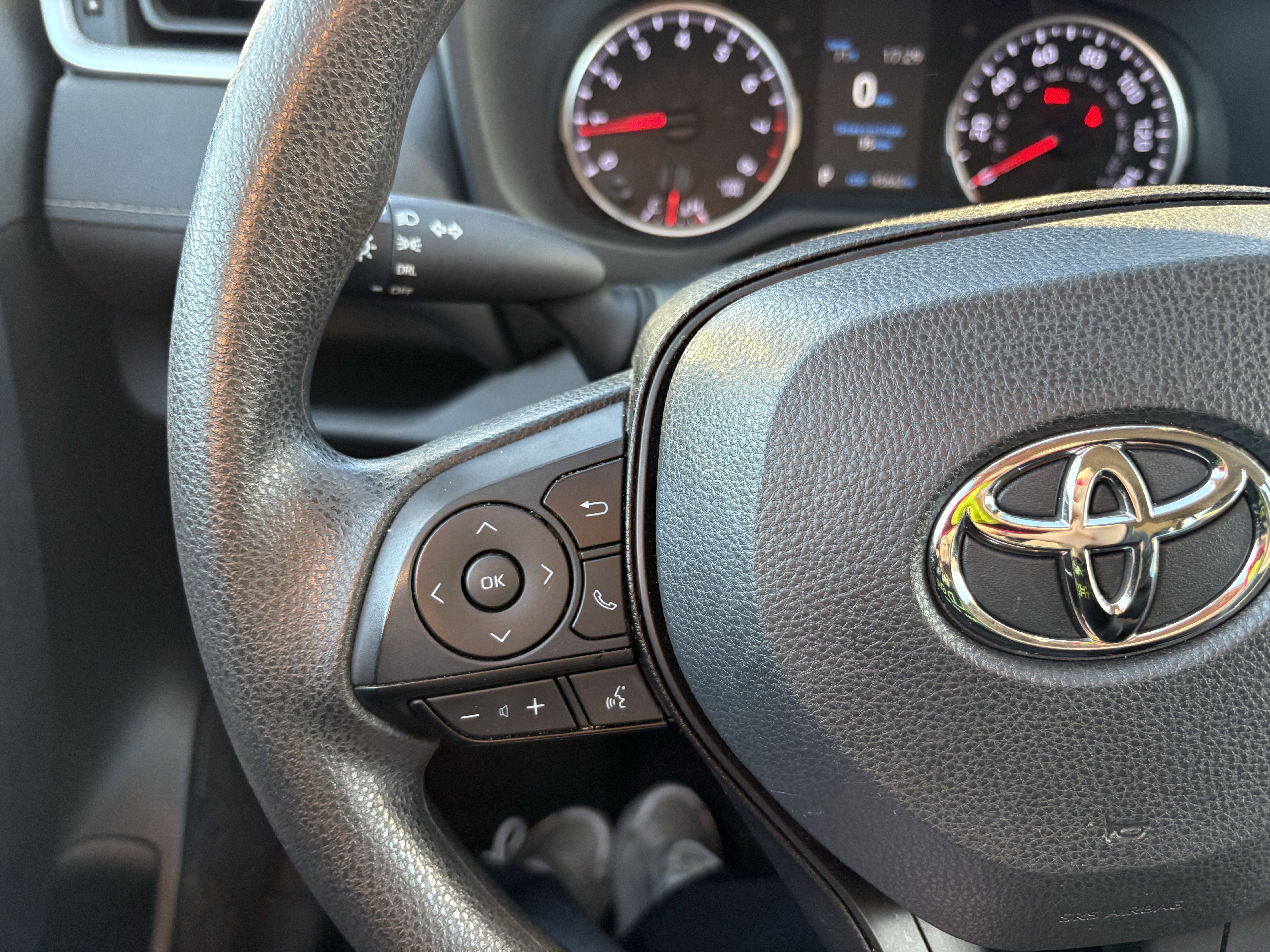 2022 Toyota RAV4 LE FWD