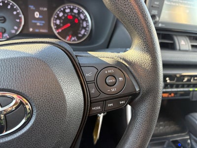 2022 Toyota RAV4 LE FWD