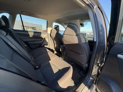 2022 Toyota RAV4 LE FWD