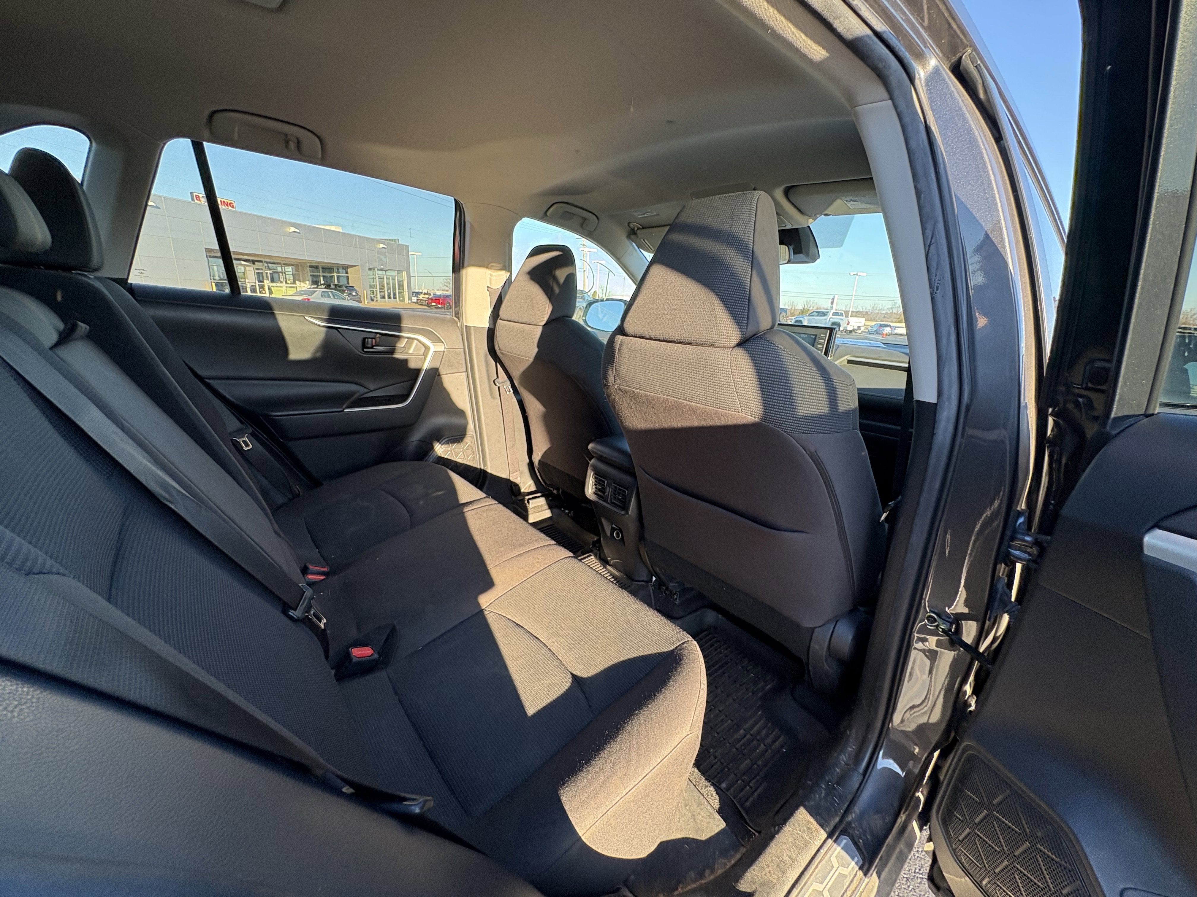 2022 Toyota RAV4 LE FWD