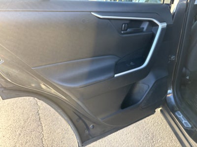 2022 Toyota RAV4 LE FWD