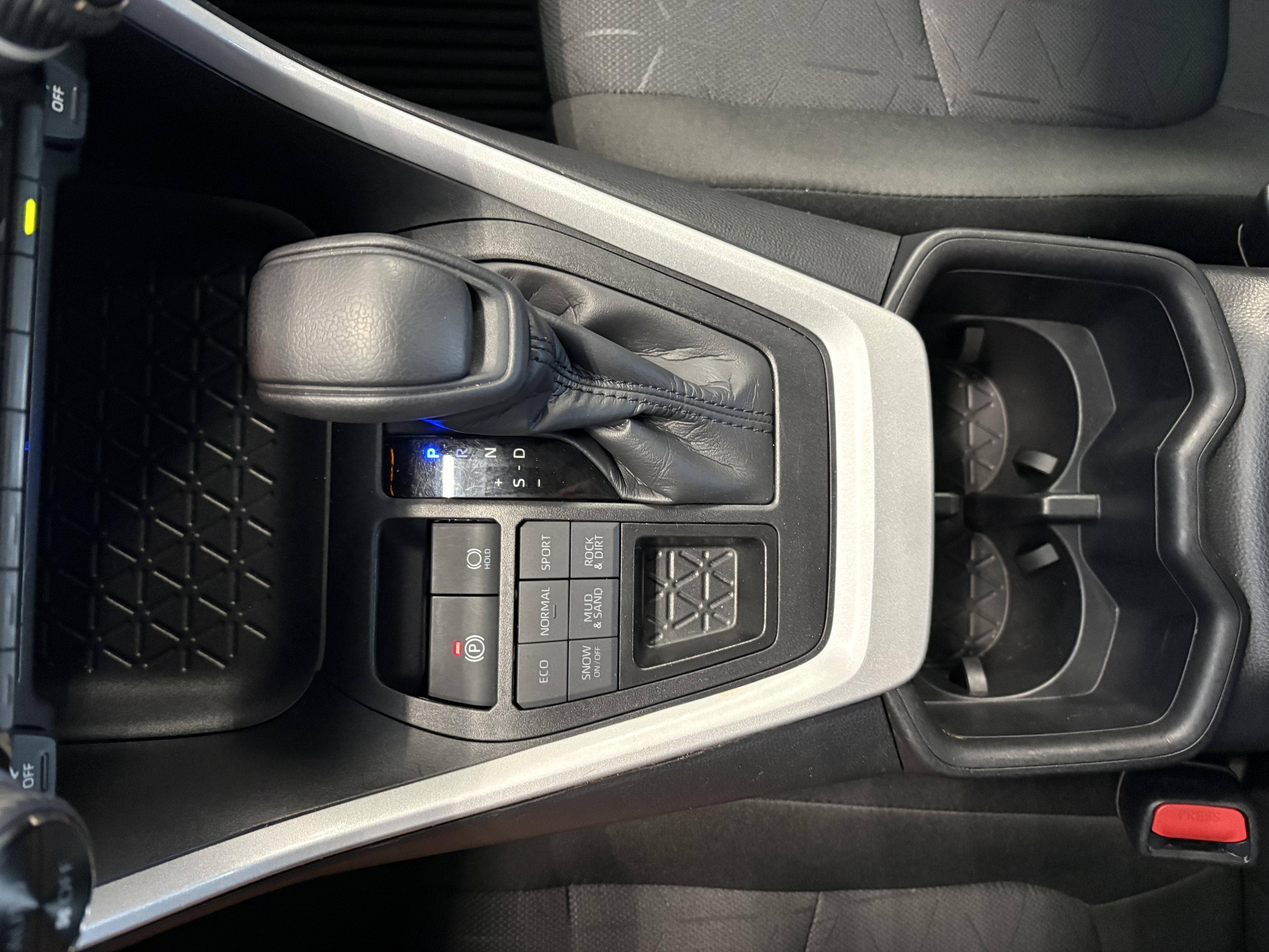 2025 Toyota RAV4 XLE AWD