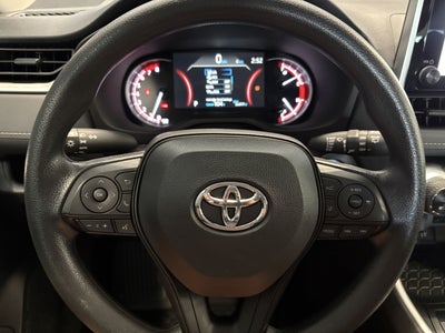 2025 Toyota RAV4 XLE AWD