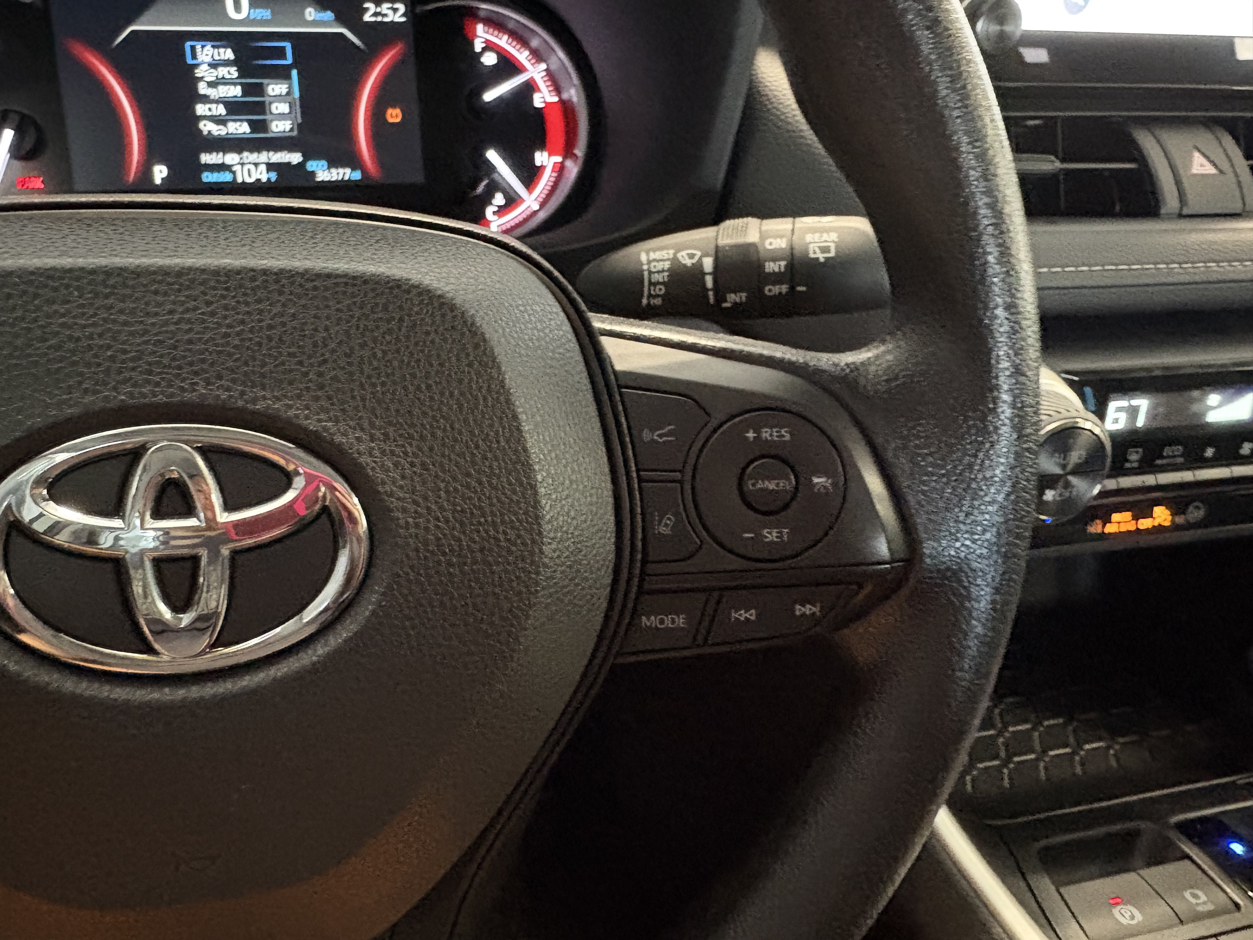 2025 Toyota RAV4 XLE AWD