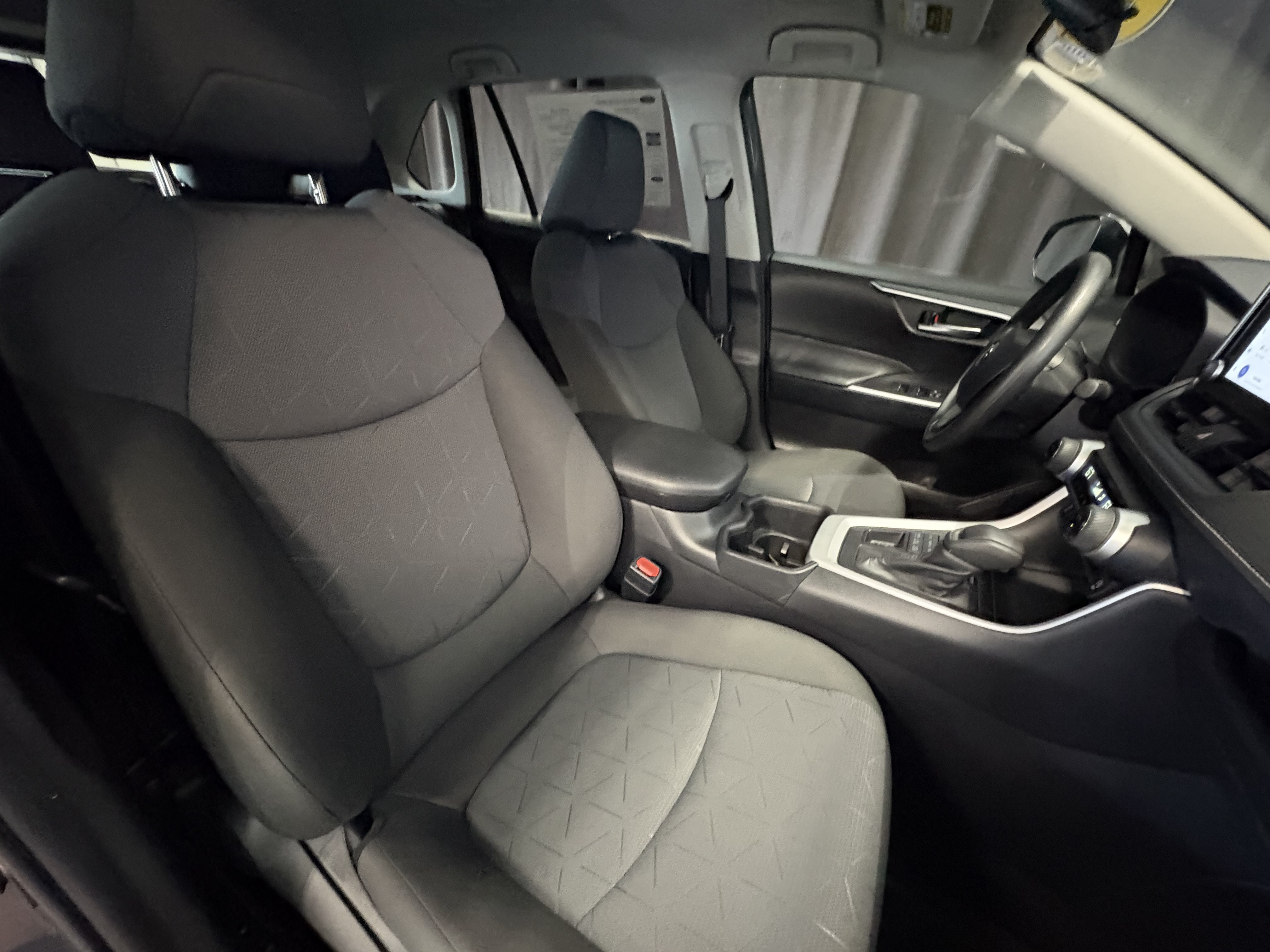 2025 Toyota RAV4 XLE AWD
