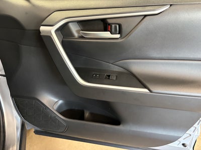 2025 Toyota RAV4 XLE AWD