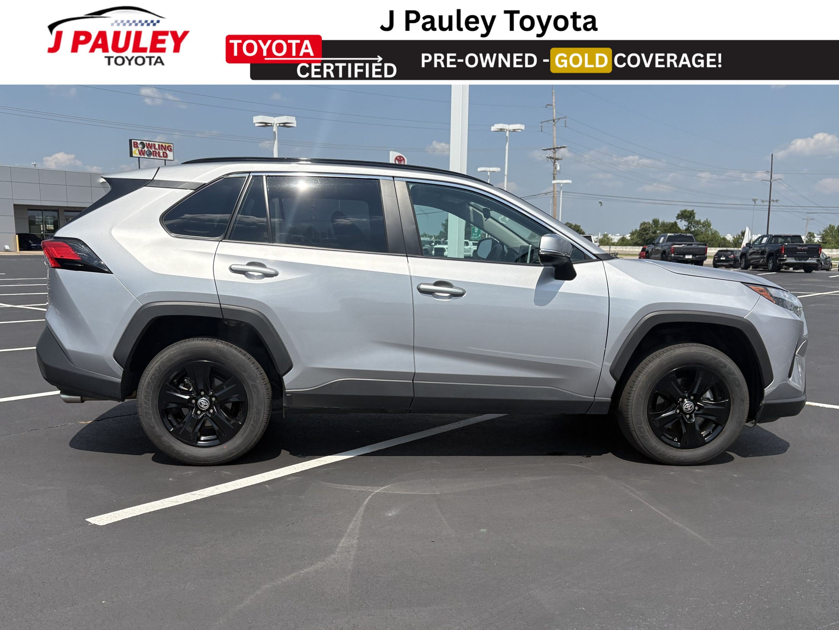 2025 Toyota RAV4 XLE AWD