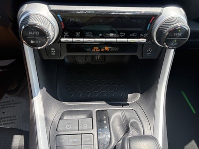2025 Toyota RAV4 XLE AWD