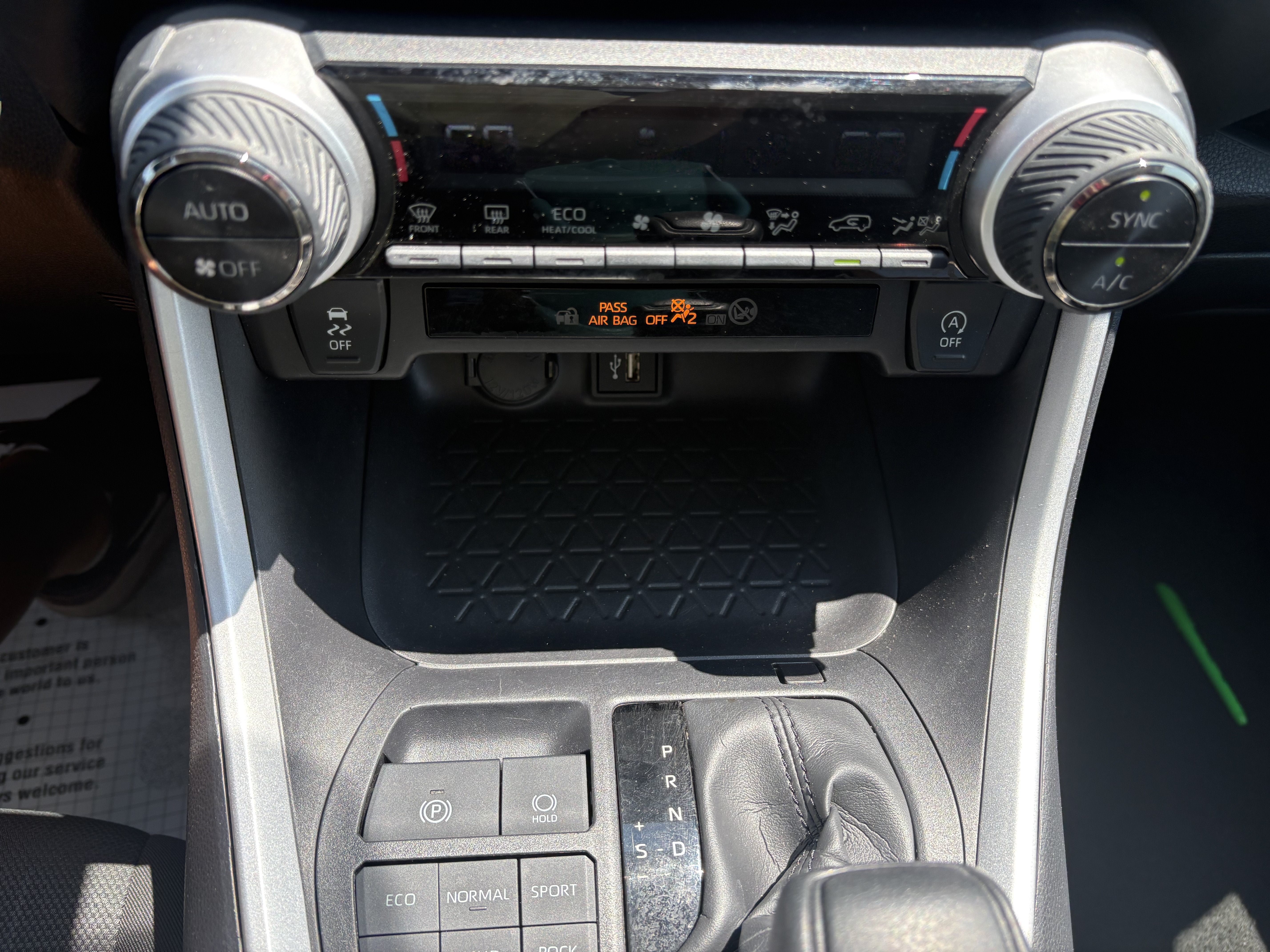 2025 Toyota RAV4 XLE AWD
