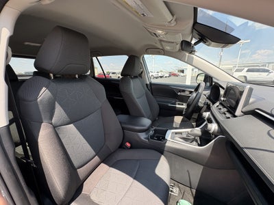 2025 Toyota RAV4 XLE AWD