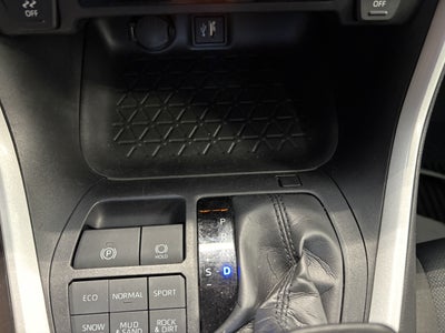 2025 Toyota RAV4 XLE AWD