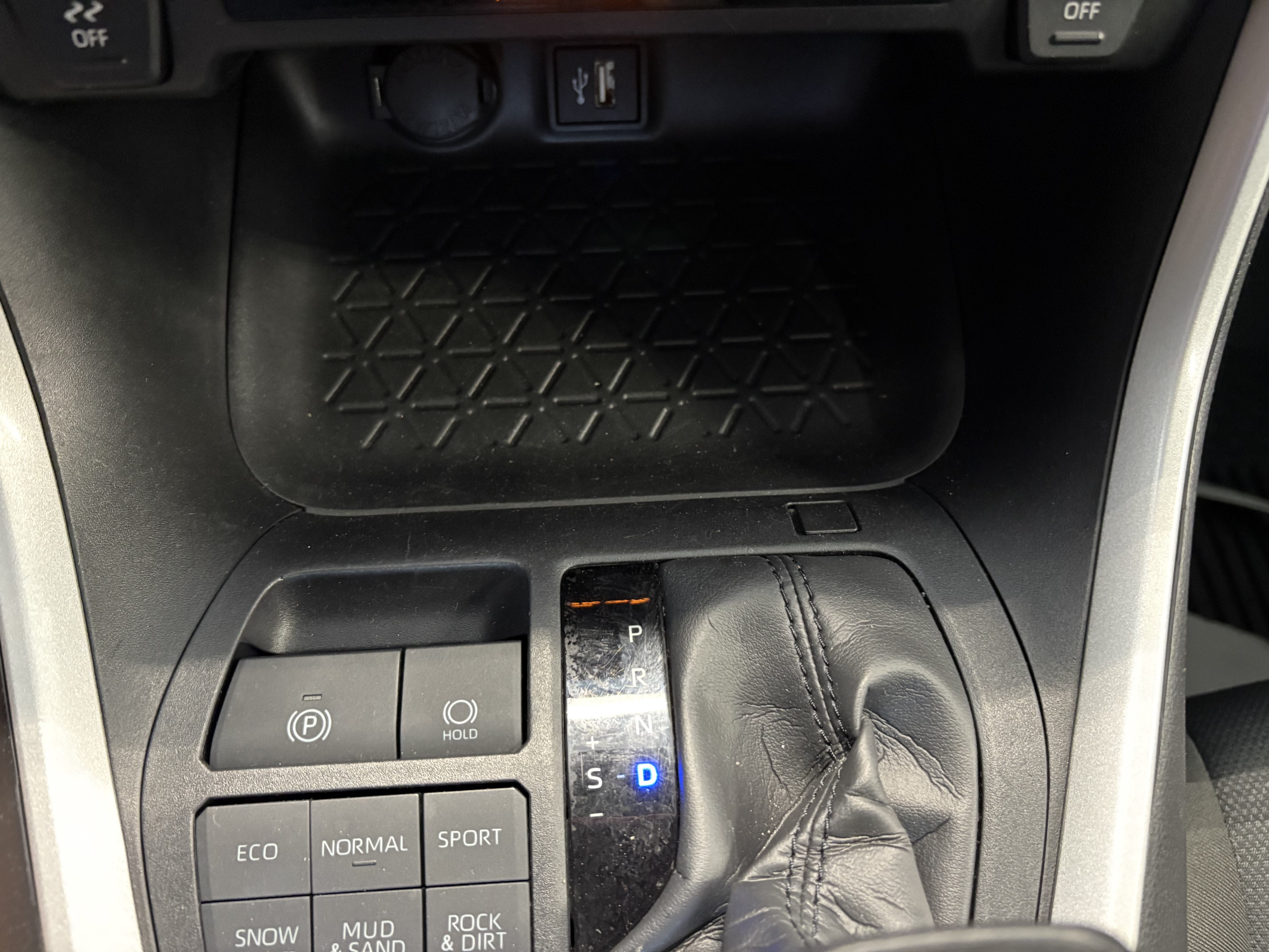 2025 Toyota RAV4 XLE AWD