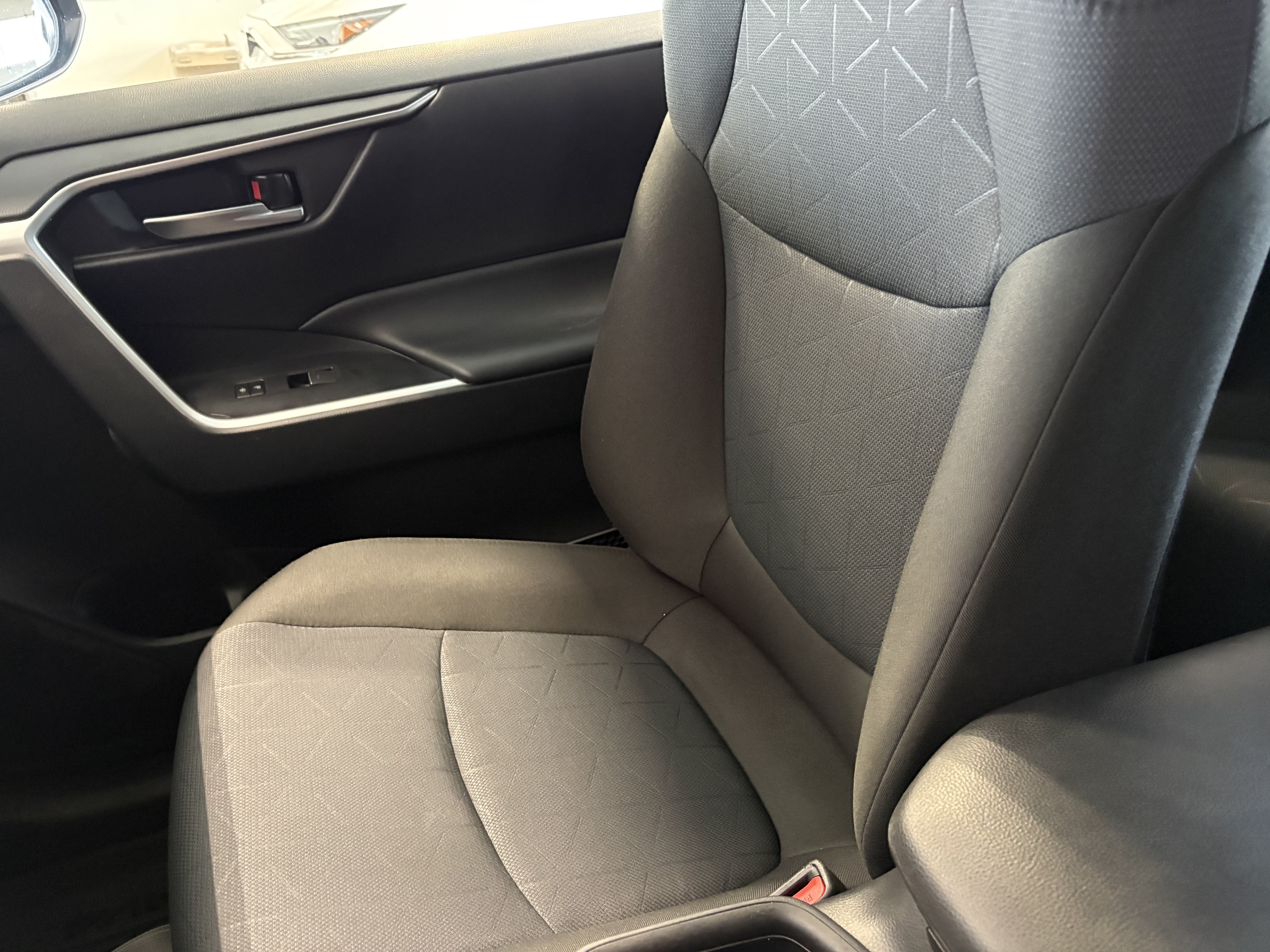 2025 Toyota RAV4 XLE AWD