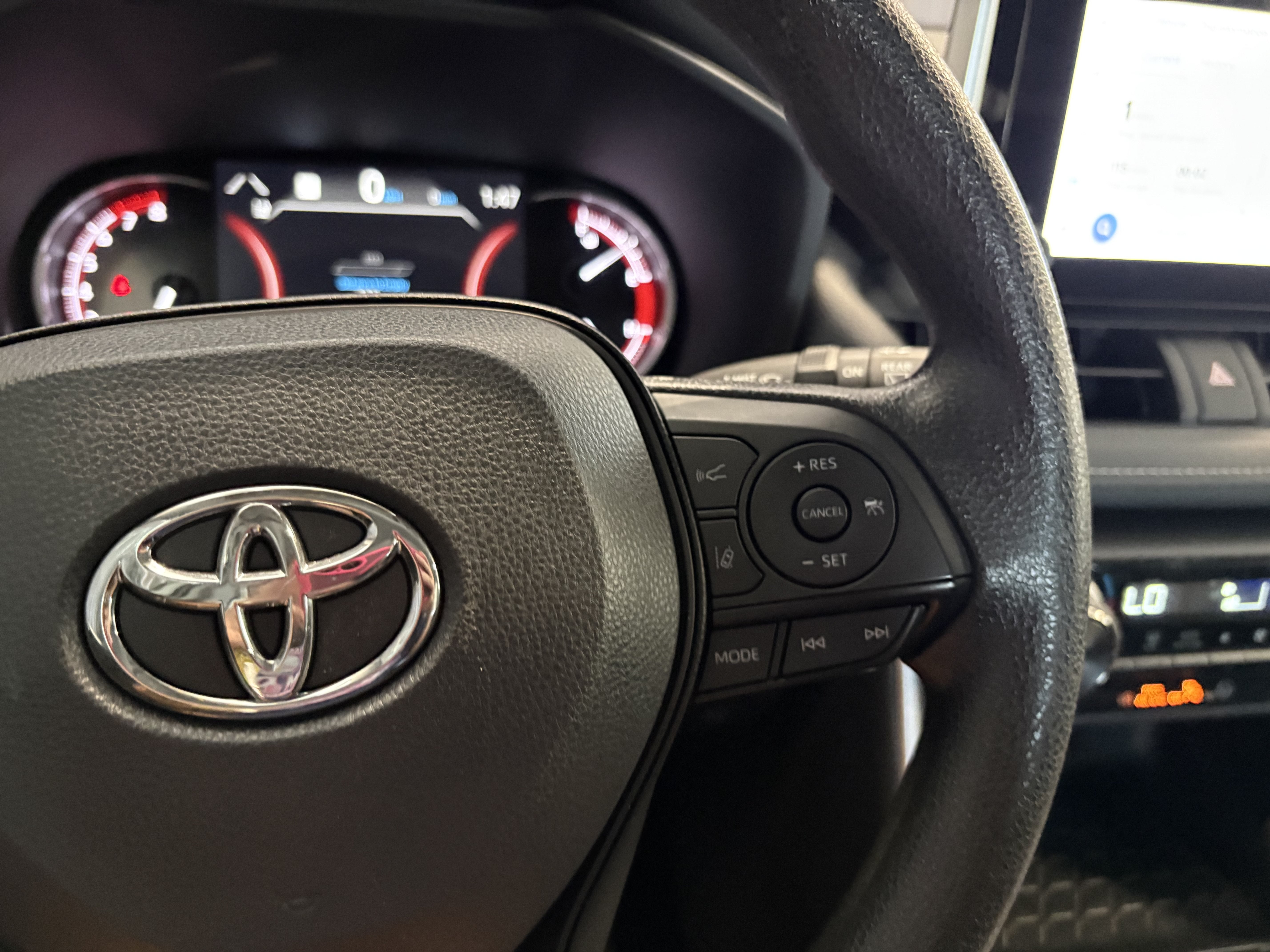 2025 Toyota RAV4 XLE AWD