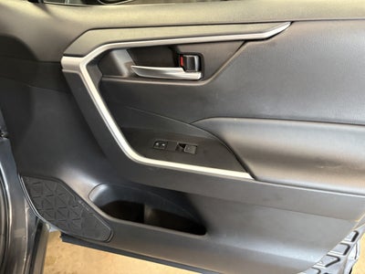 2025 Toyota RAV4 XLE AWD