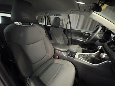 2025 Toyota RAV4 XLE AWD