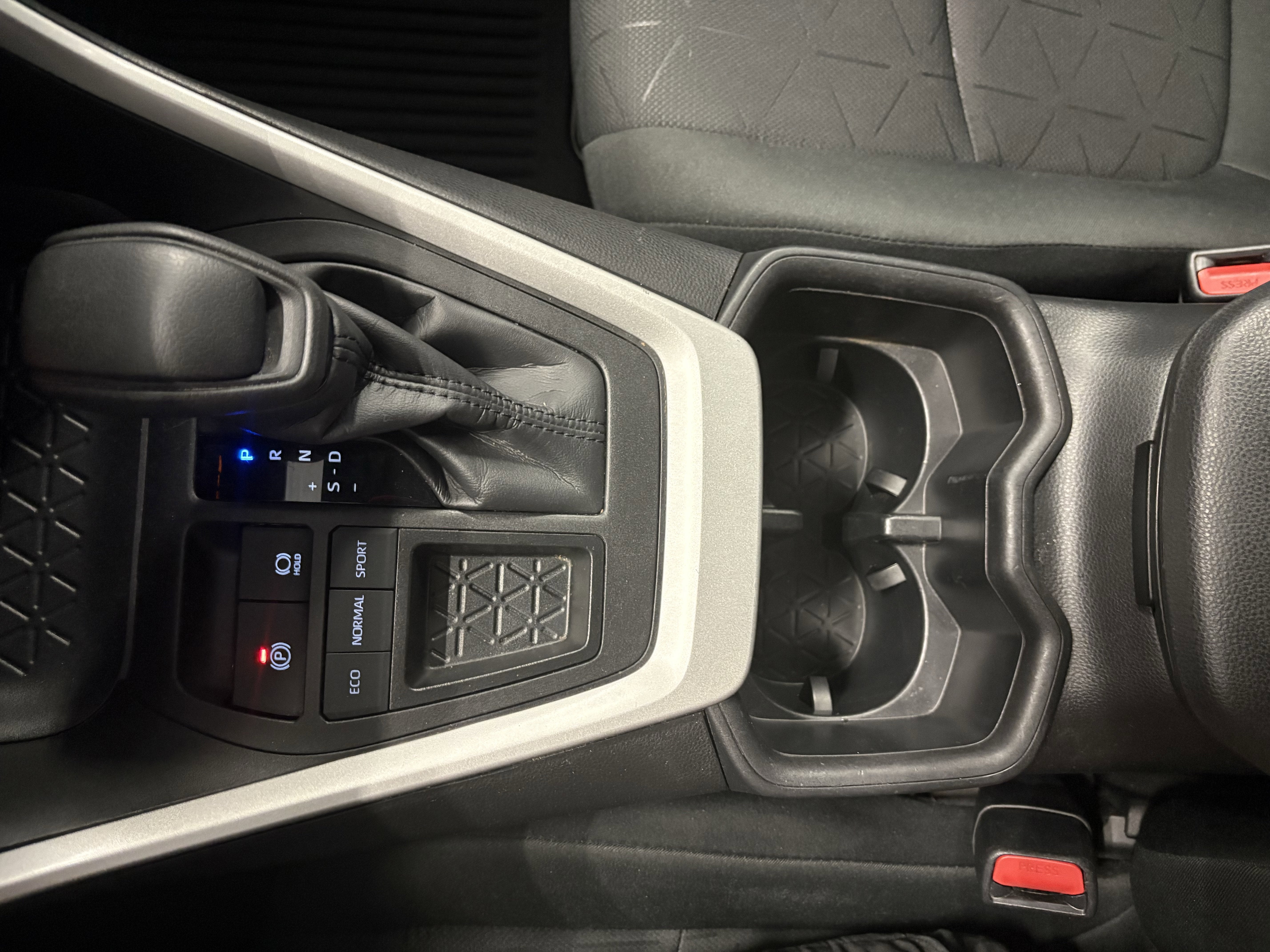 2024 Toyota RAV4 XLE FWD