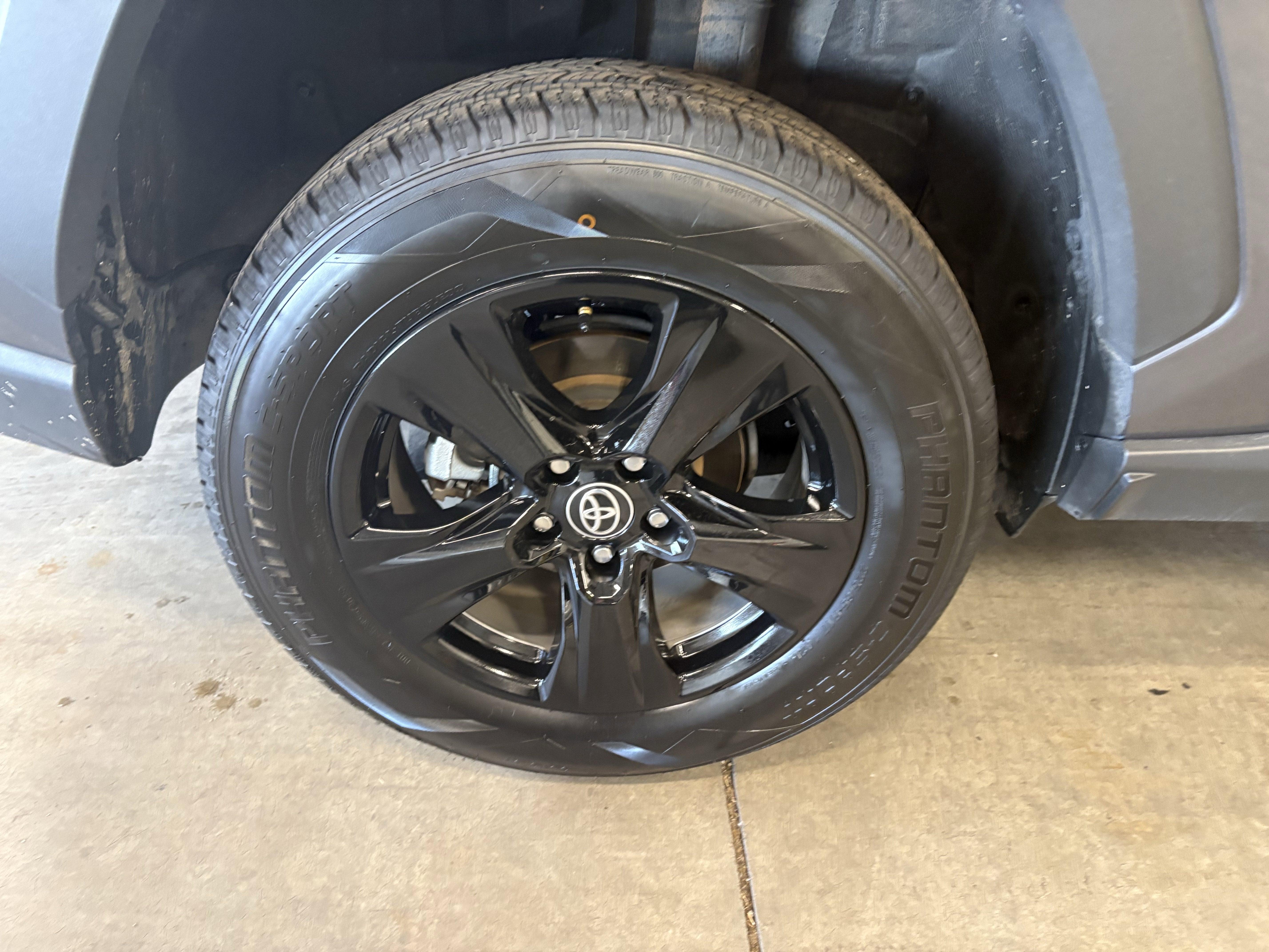 2024 Toyota RAV4 XLE FWD