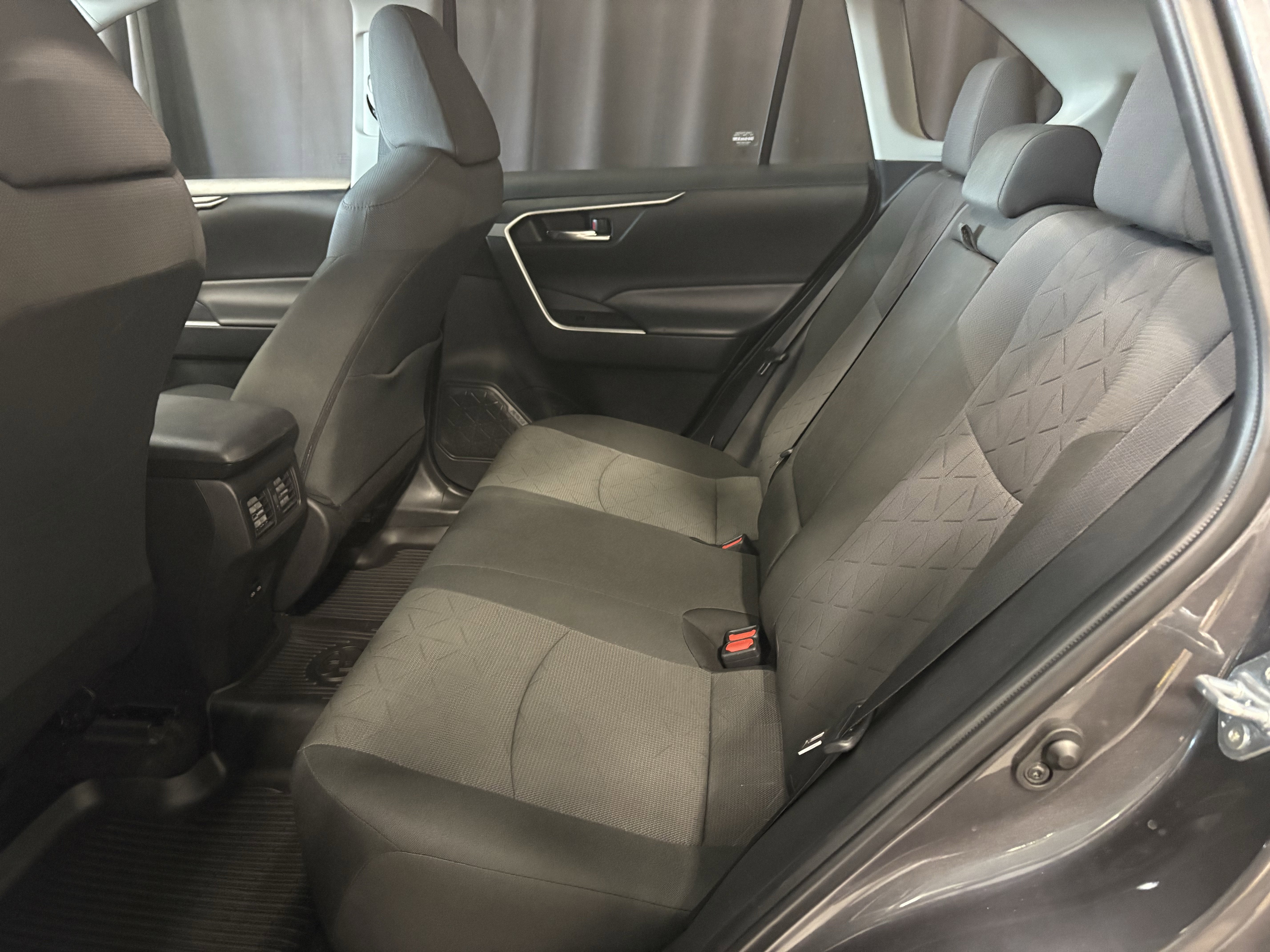 2024 Toyota RAV4 XLE FWD