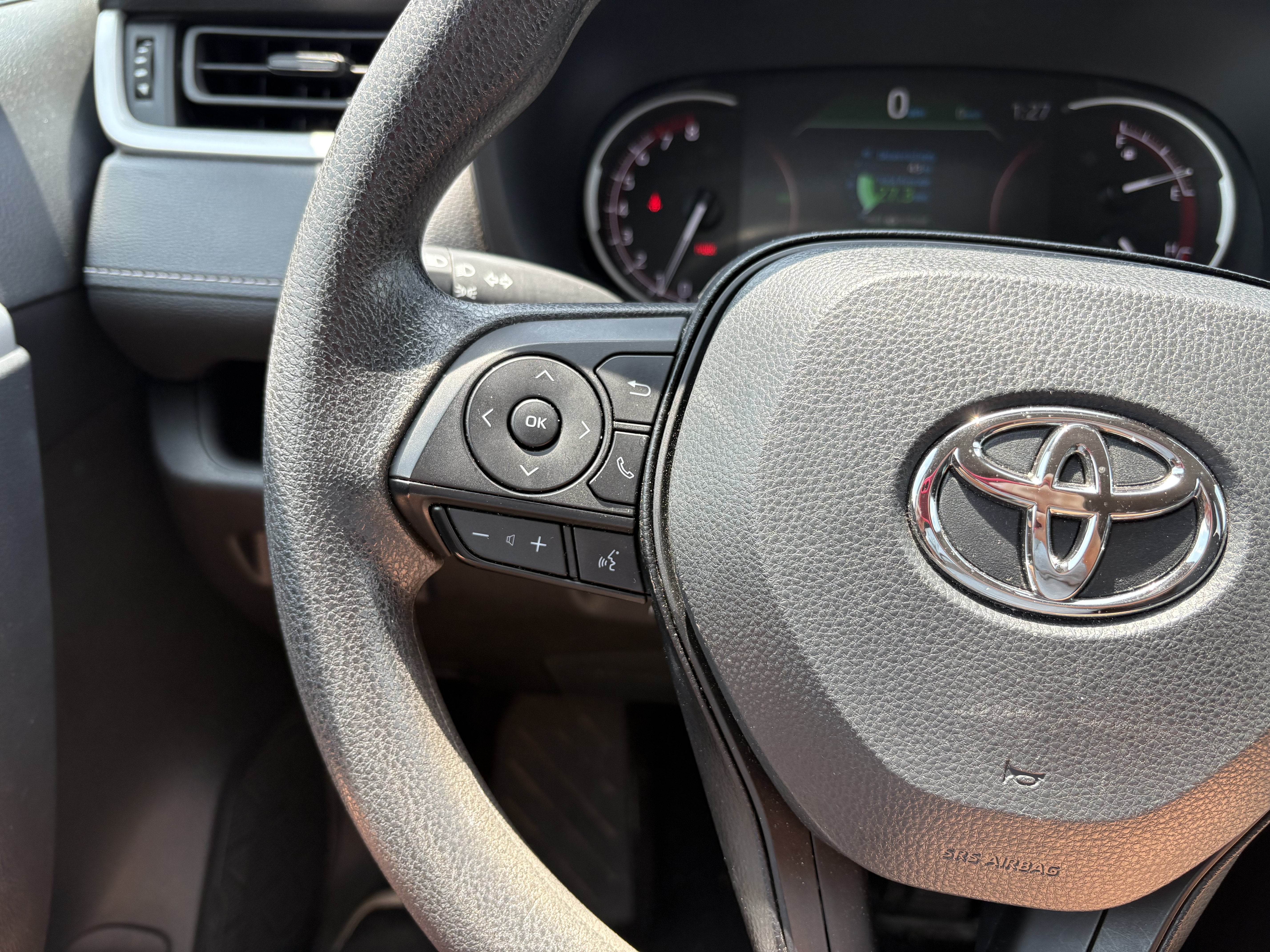 2025 Toyota RAV4 XLE FWD