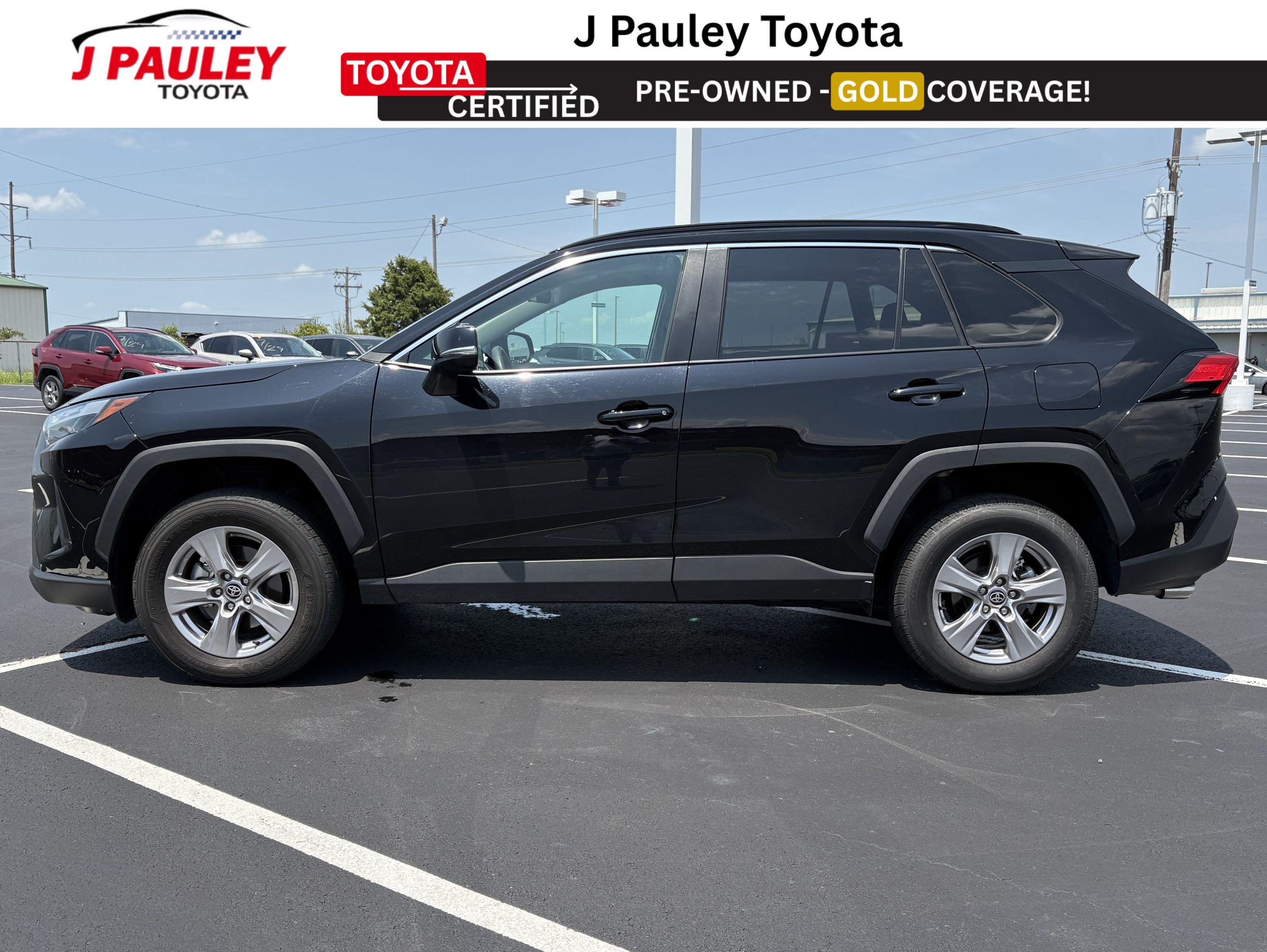 2025 Toyota RAV4 XLE FWD