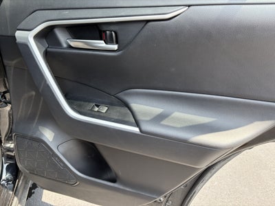 2025 Toyota RAV4 XLE FWD