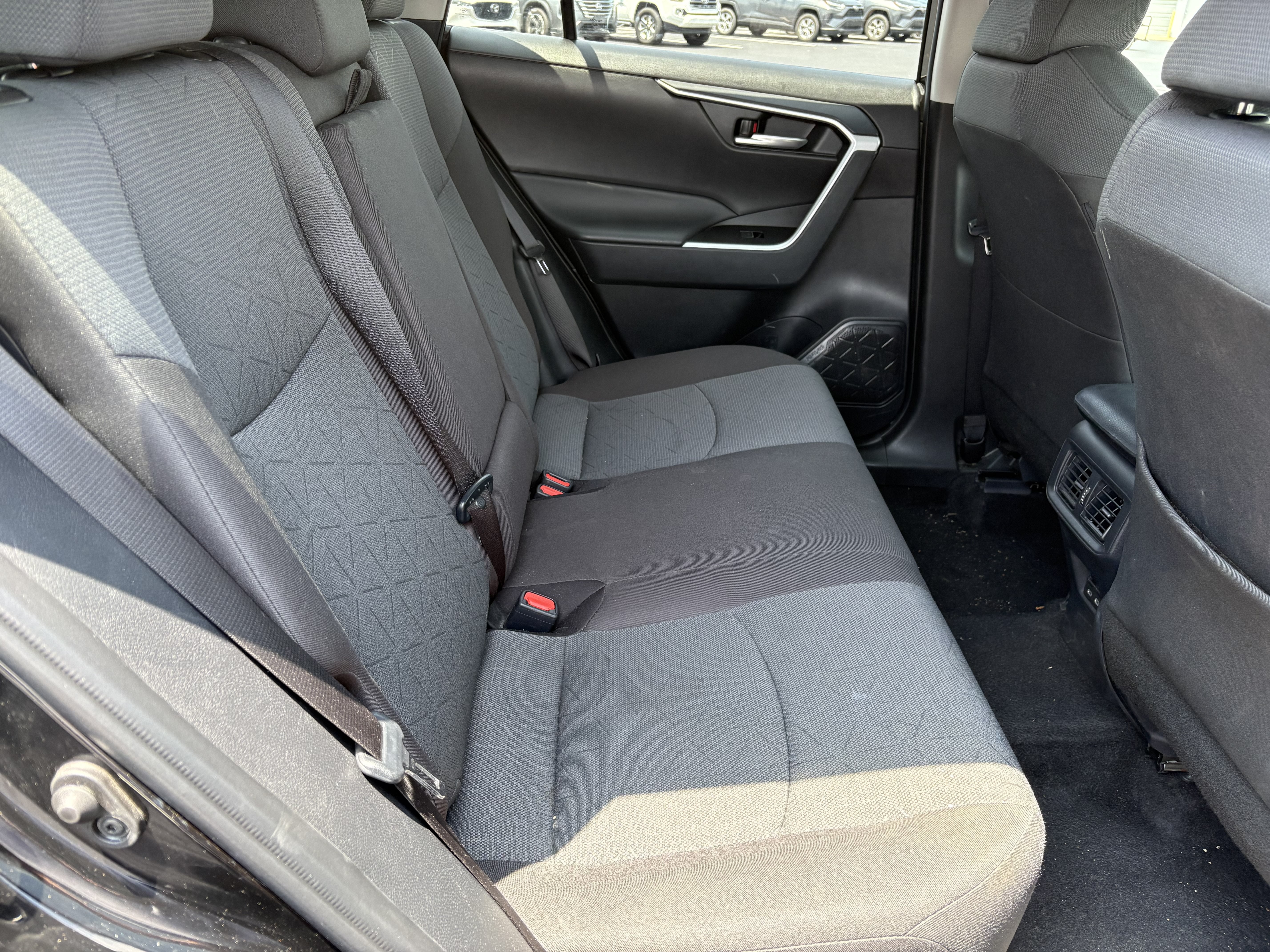 2025 Toyota RAV4 XLE FWD