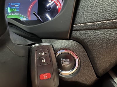 2025 Toyota RAV4 XLE FWD