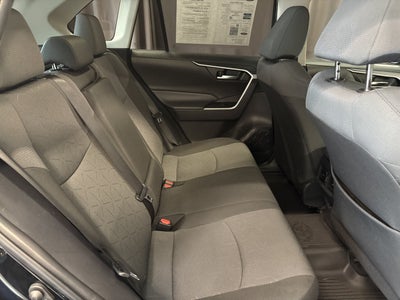 2025 Toyota RAV4 XLE FWD