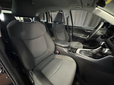2025 Toyota RAV4 XLE FWD
