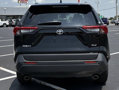 2025 Toyota RAV4 XLE FWD