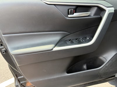 2025 Toyota RAV4 XLE FWD