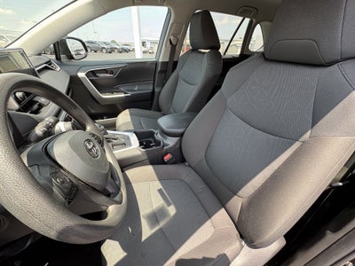 2025 Toyota RAV4 XLE FWD