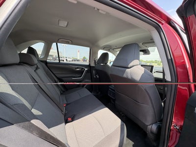 2025 Toyota RAV4 XLE FWD