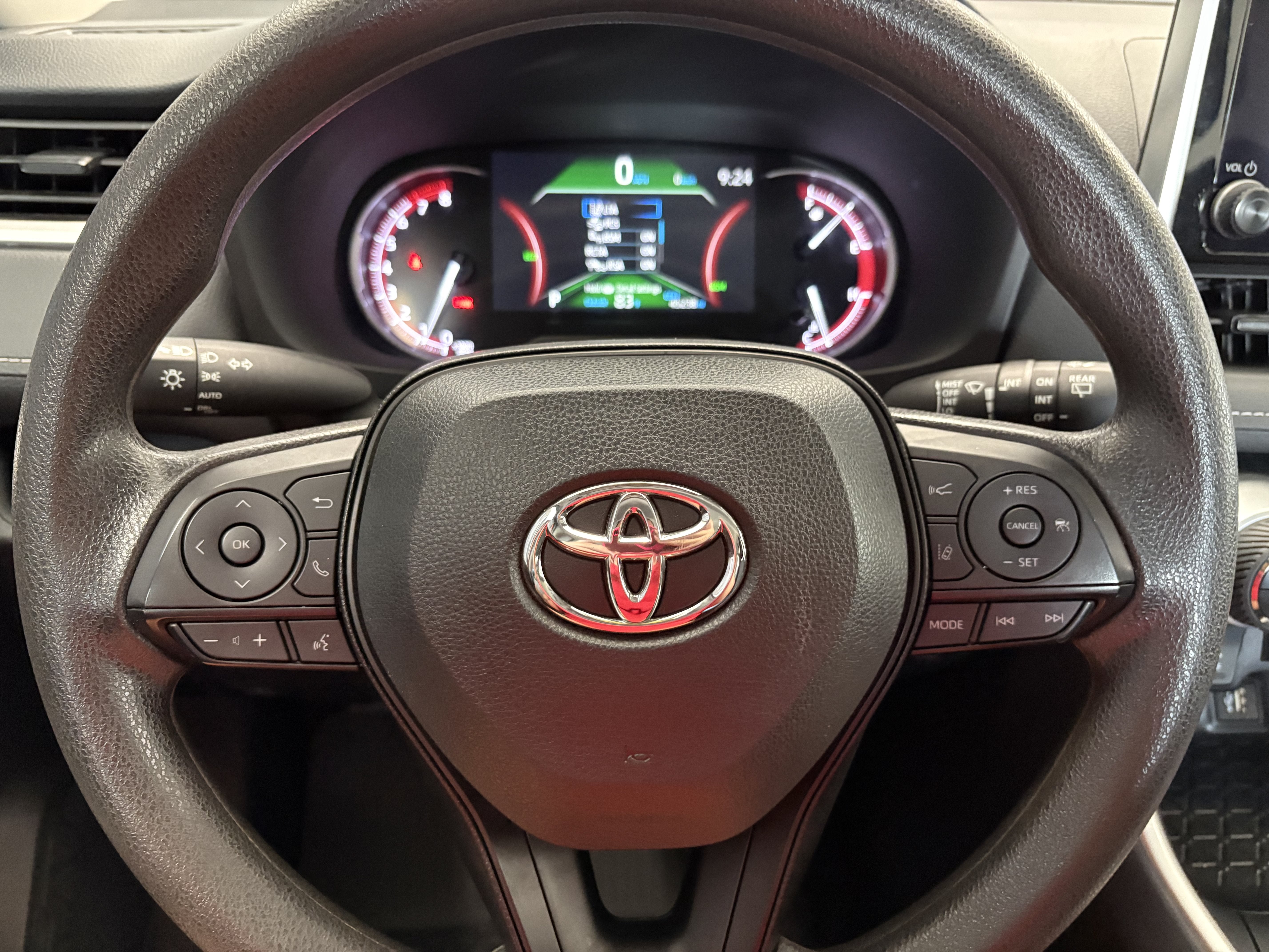 2025 Toyota RAV4 XLE FWD