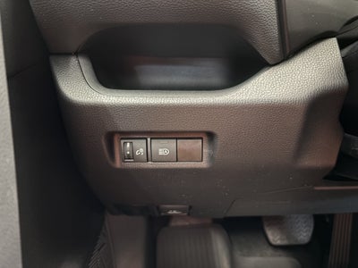 2025 Toyota RAV4 XLE FWD