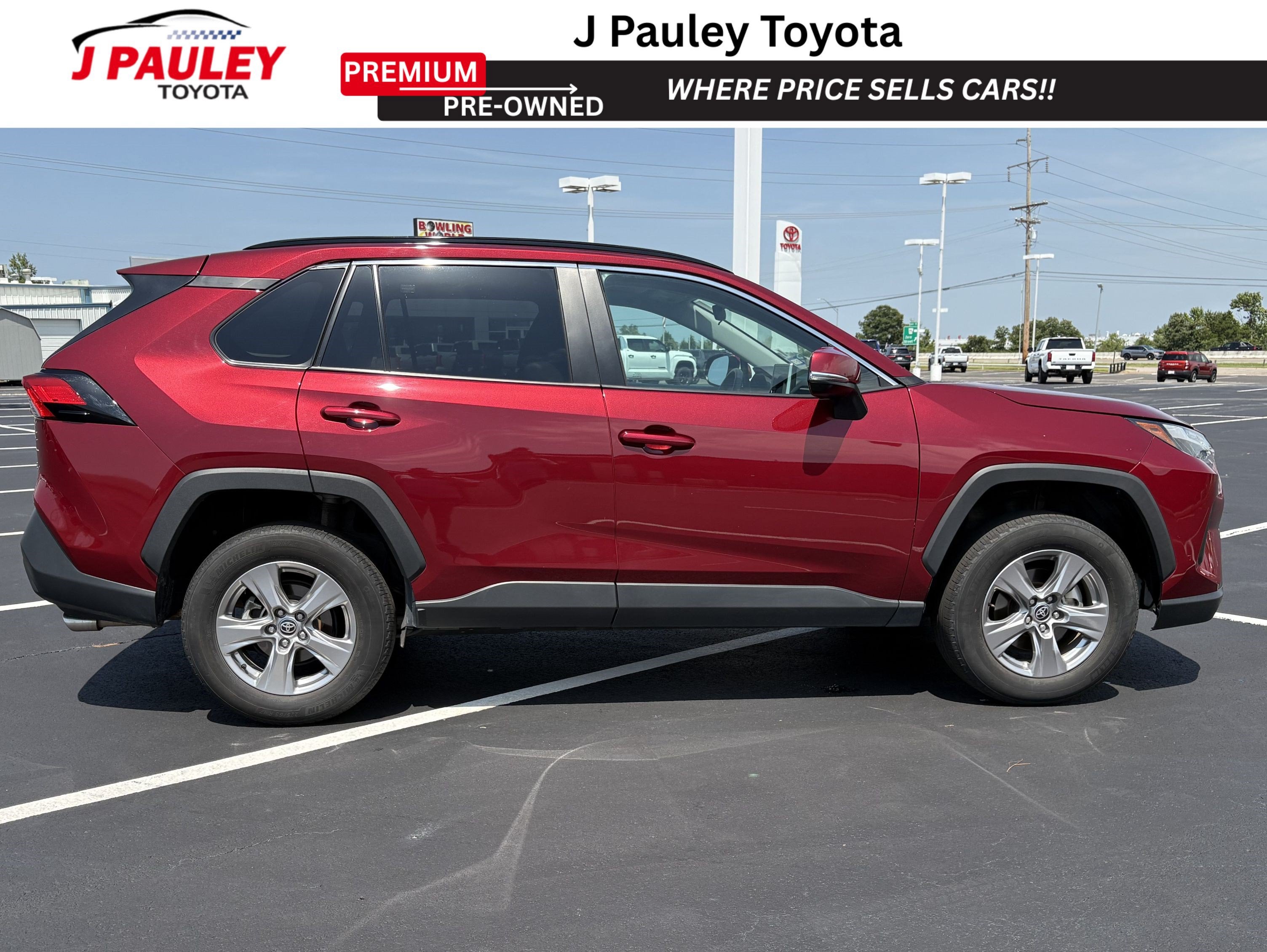 2025 Toyota RAV4 XLE FWD