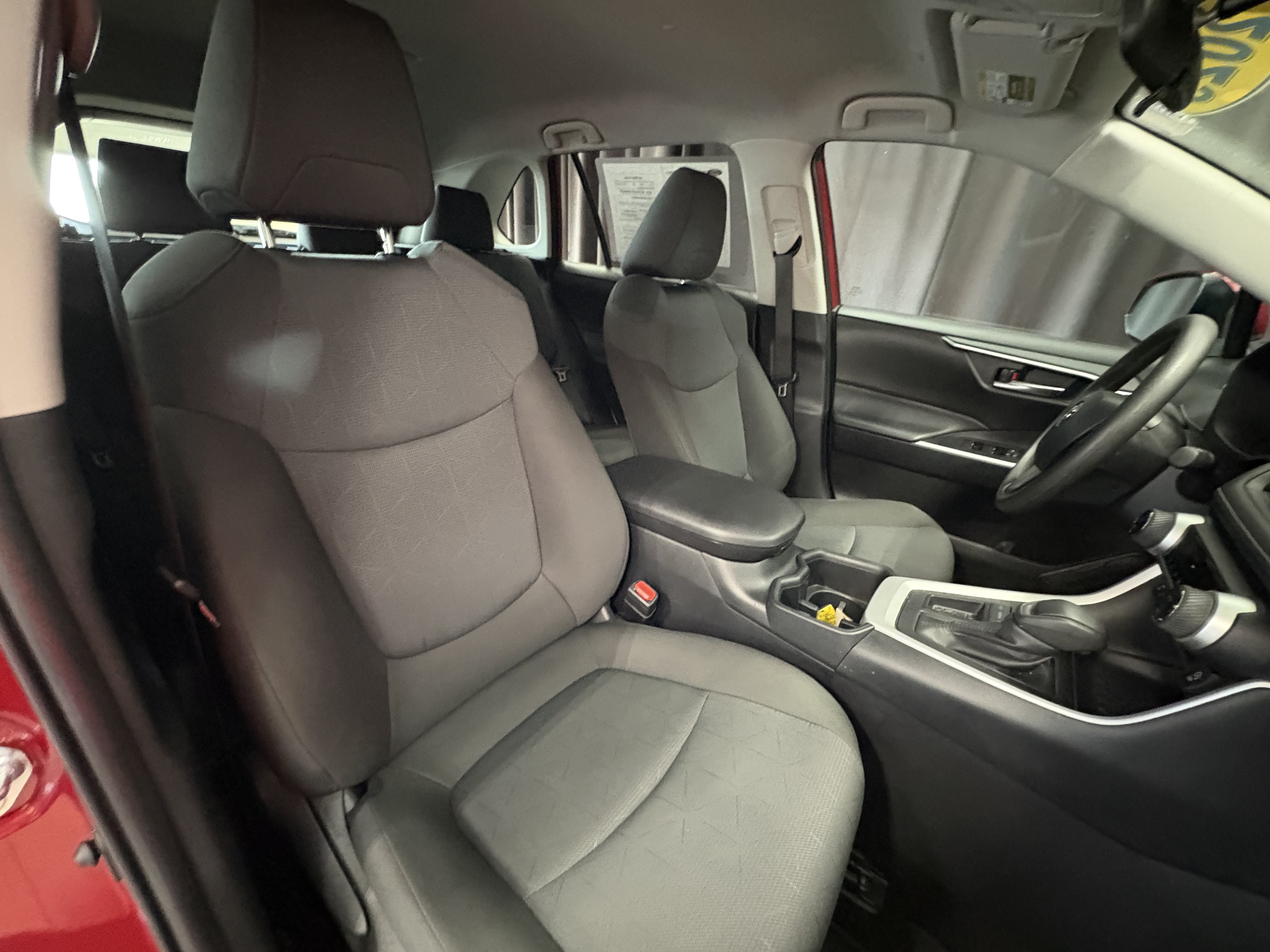 2025 Toyota RAV4 XLE FWD