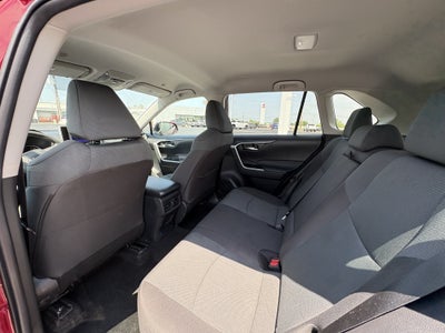 2025 Toyota RAV4 XLE FWD