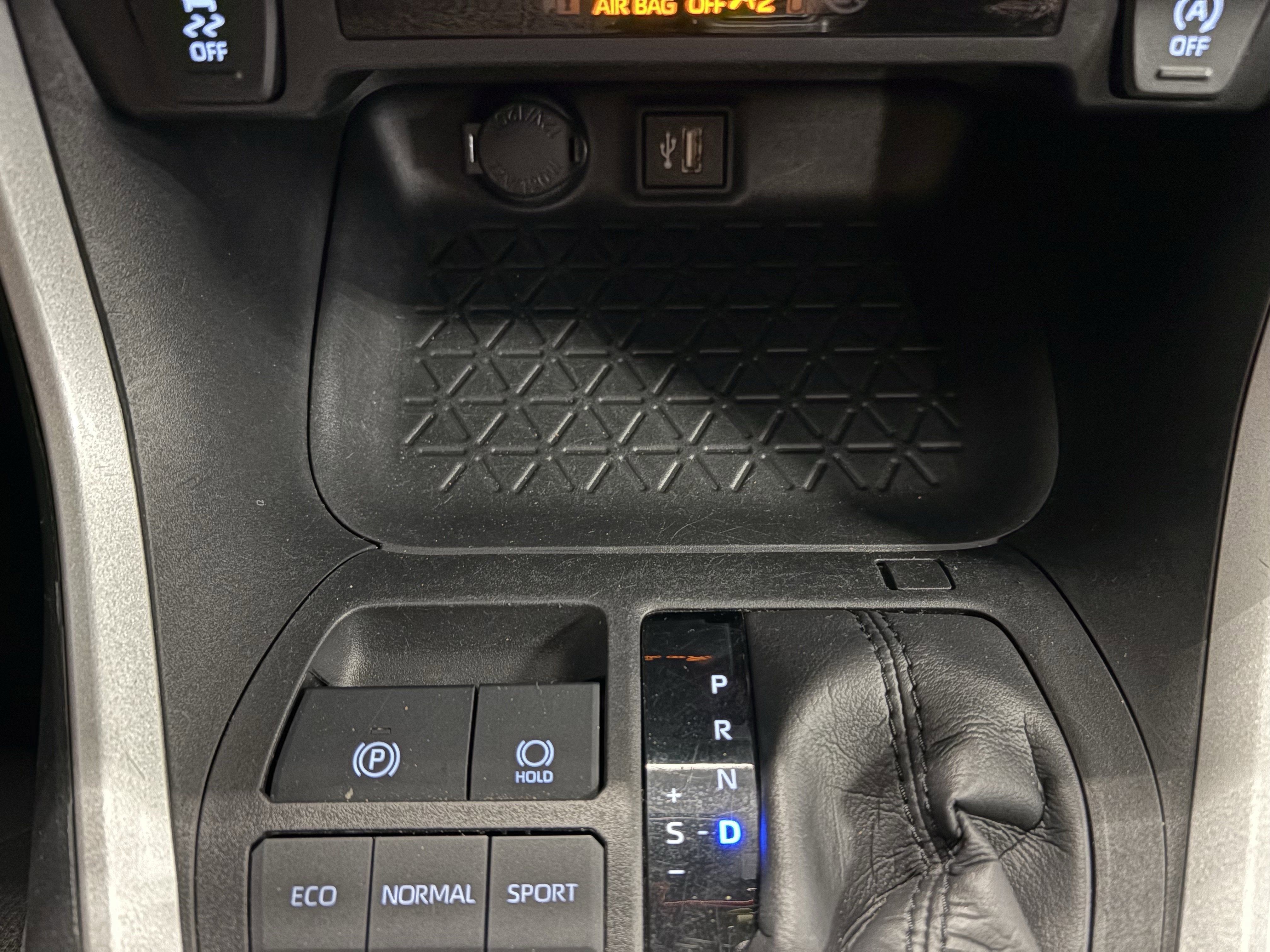 2024 Toyota RAV4 XLE FWD