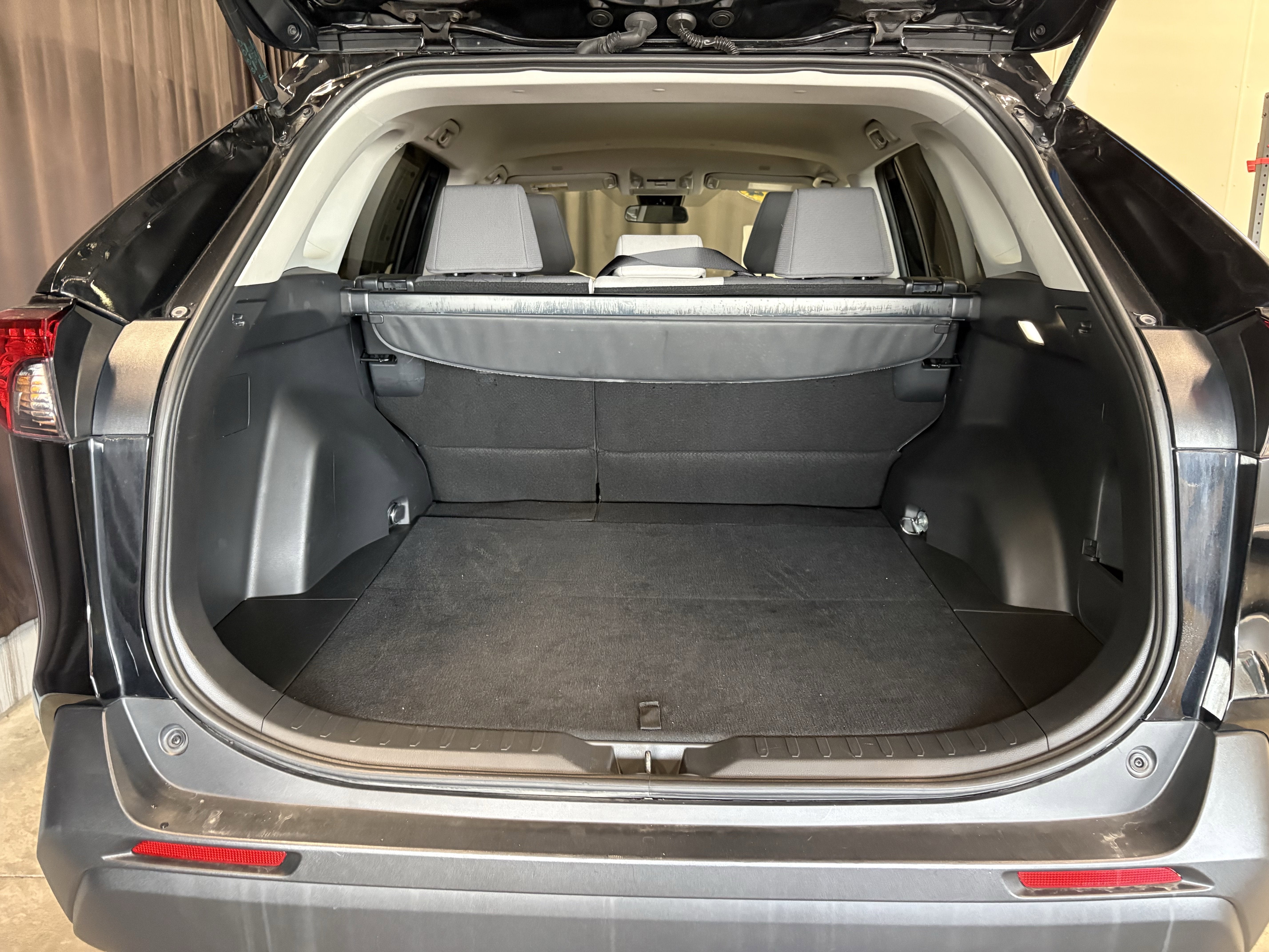 2024 Toyota RAV4 XLE FWD