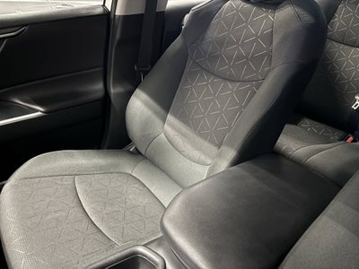 2024 Toyota RAV4 XLE FWD