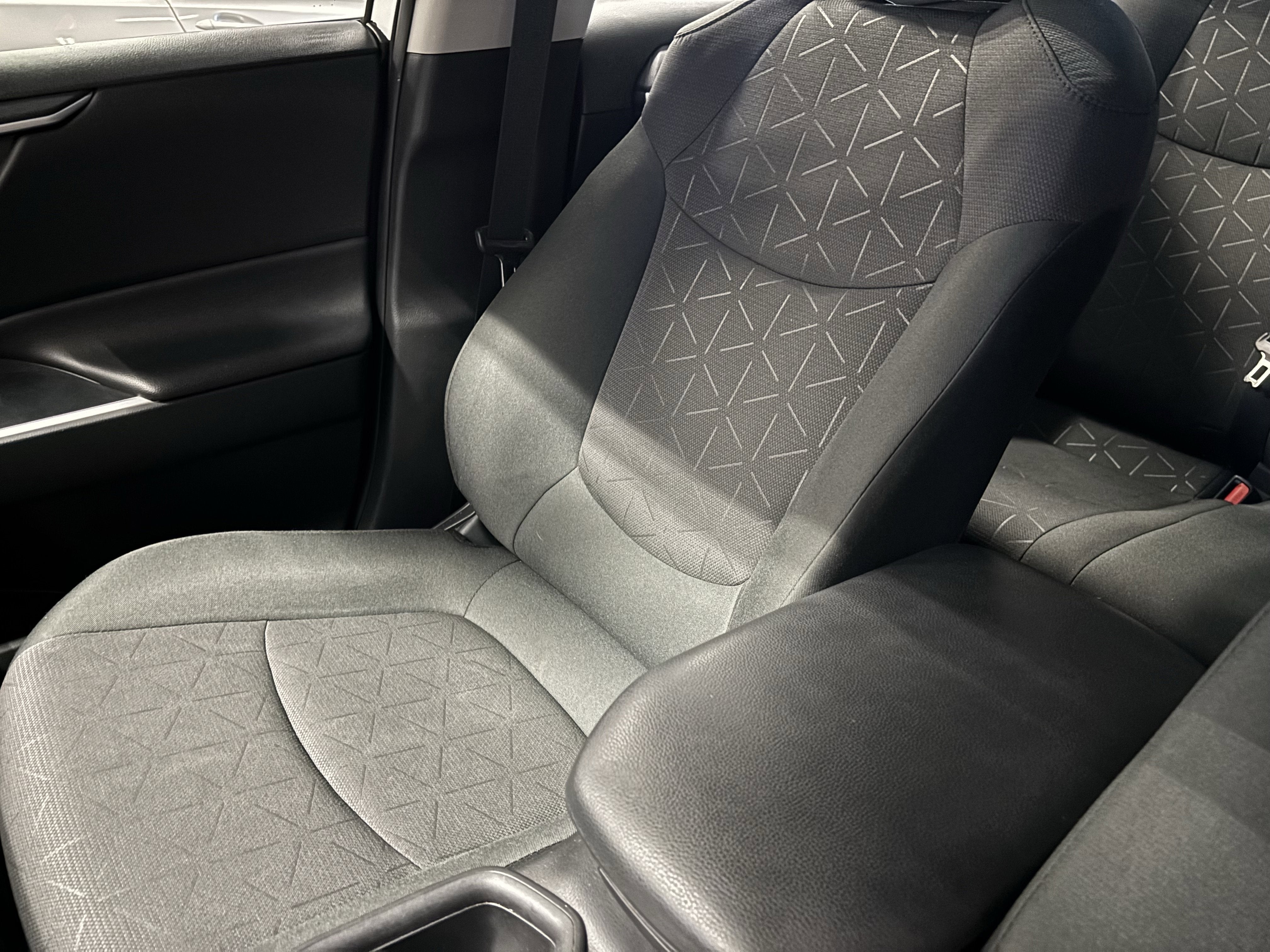 2024 Toyota RAV4 XLE FWD