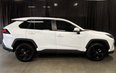 2024 Toyota RAV4 XLE FWD