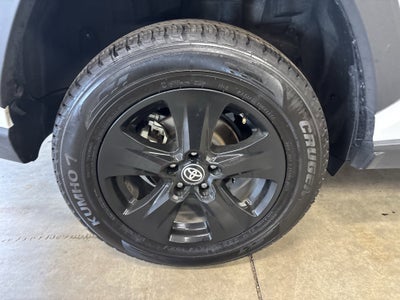 2024 Toyota RAV4 XLE FWD