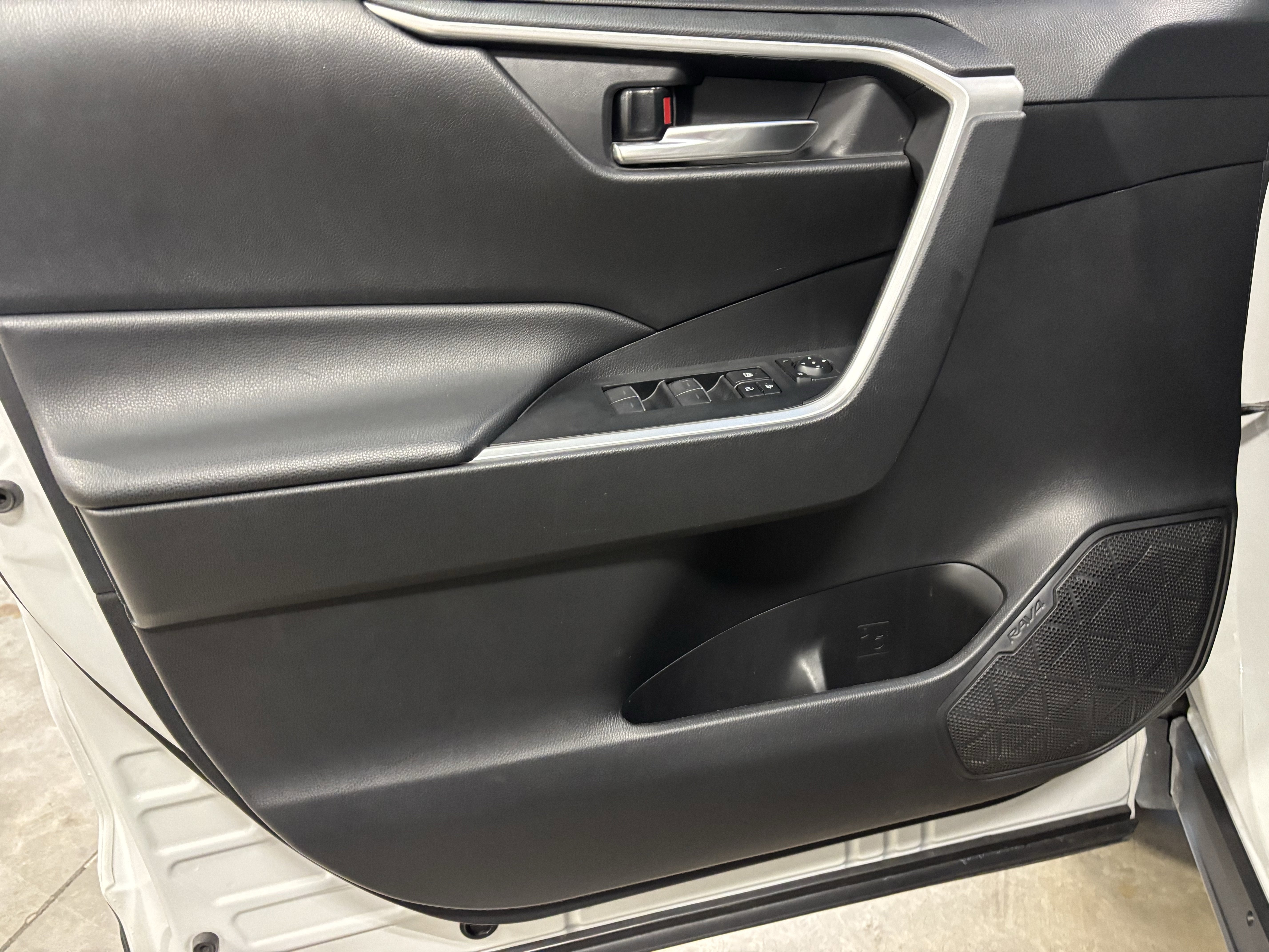 2024 Toyota RAV4 XLE FWD