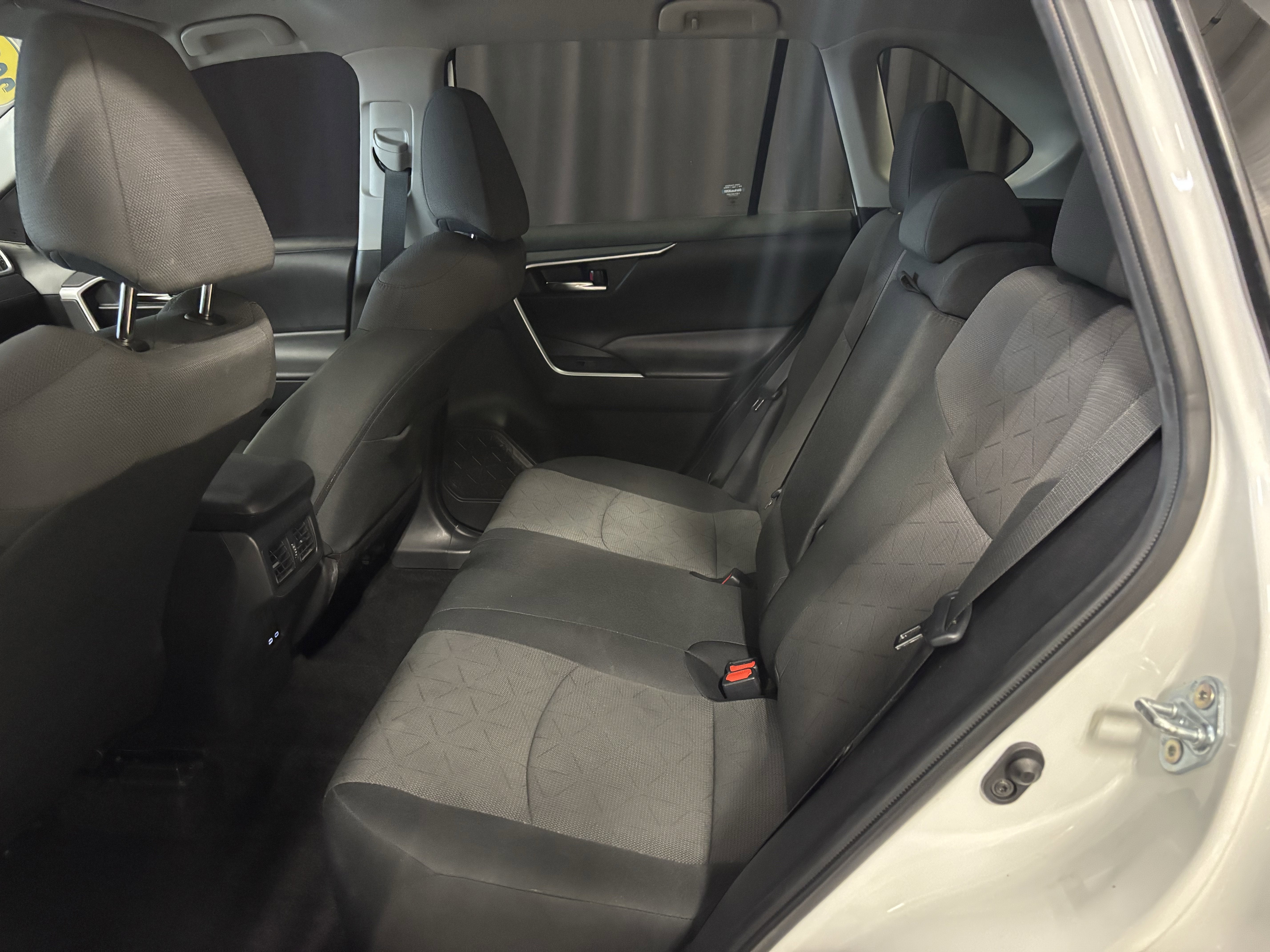 2024 Toyota RAV4 XLE FWD